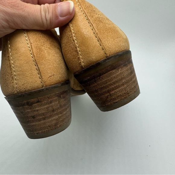 Lucky Brand Mahzan Leather Bootie Heeled Loafer Tan Brown Size 8.5 Pointed Toe - Picture 6 of 8